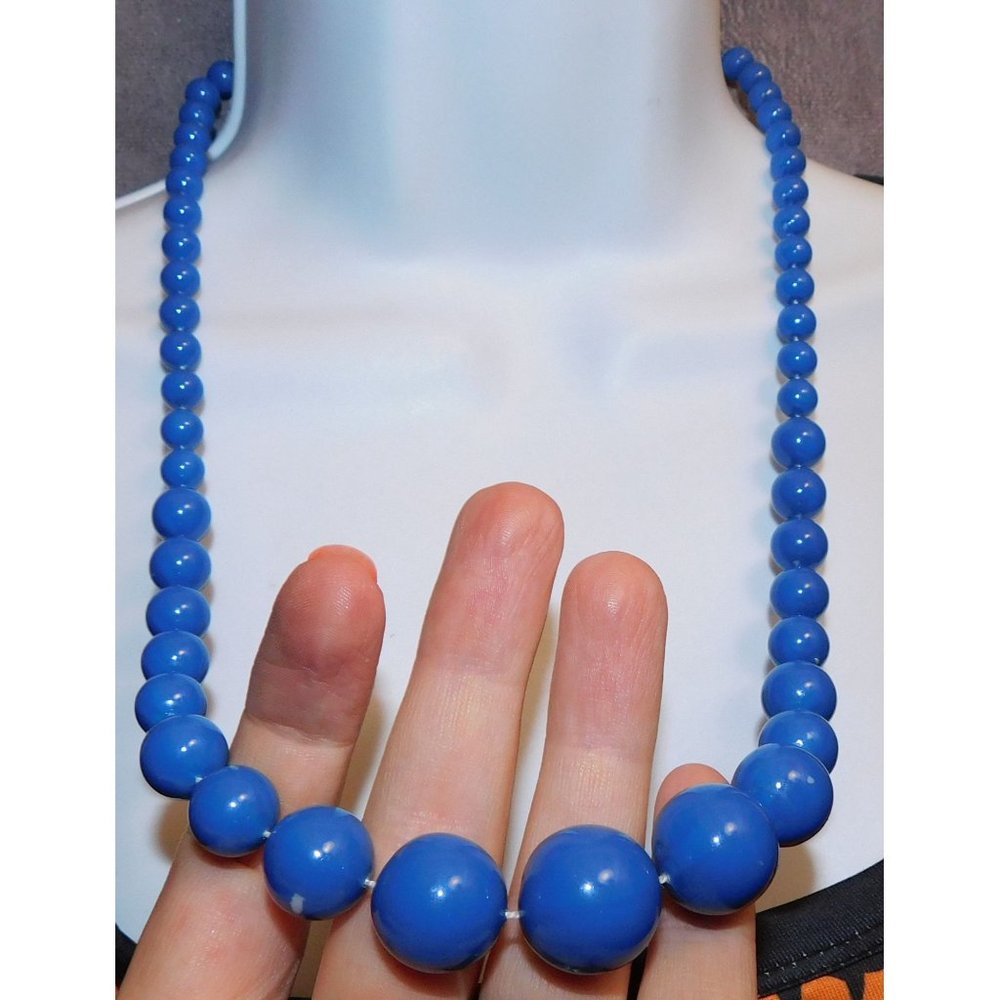 Blue Graduated Bead Necklace